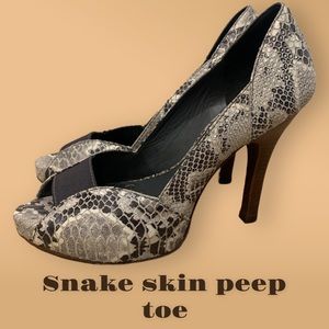 light Grey  dark Grey & white Snake skin style 4” wood heel….peep toe.